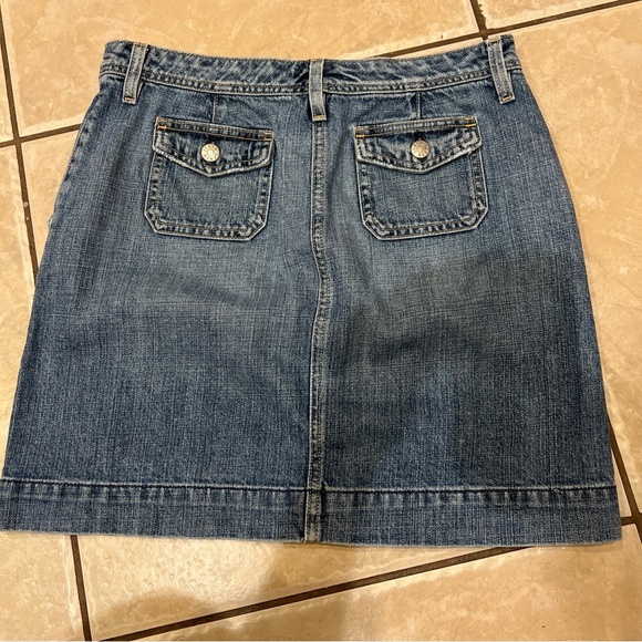 J Crew Blue Denim Jean Skirt Women's Size 4 Button Fly - Picture 2 of 2